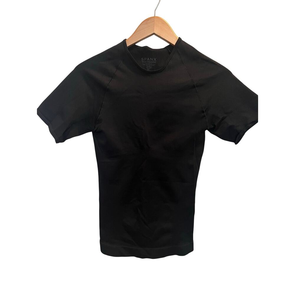 Spanx Zoned Performance Undershirt Men’s Size XL Black Compression